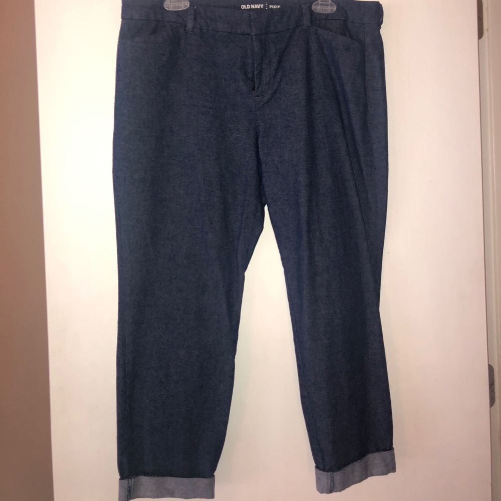 Old Navy Pixie Pant